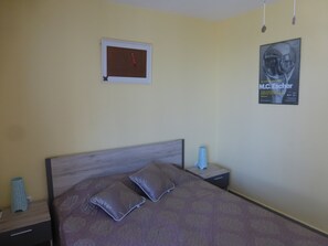 7 Schlafzimmer, Bügeleisen/Bügelbrett, WLAN, Bettwäsche