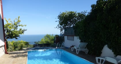 Beautiful 7 bedroom panoramic views of black sea swimming pool Jacuzzi WiFi A/C