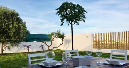 Wooden villa BenicarlĂł