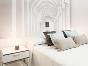 4 dormitorios, tabla de planchar con plancha, Internet y ropa de cama