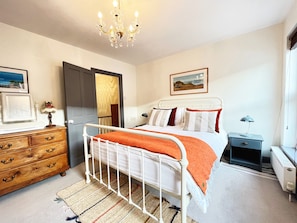 3 bedrooms, iron/ironing board, travel cot, free WiFi