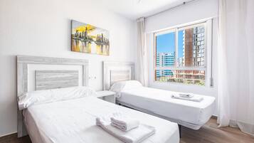 3 chambres, fer et planche à repasser, accès au Wi-Fi (inclus)