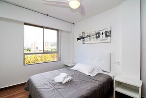 3 habitaciones, tabla de planchar con plancha y wifi gratis 