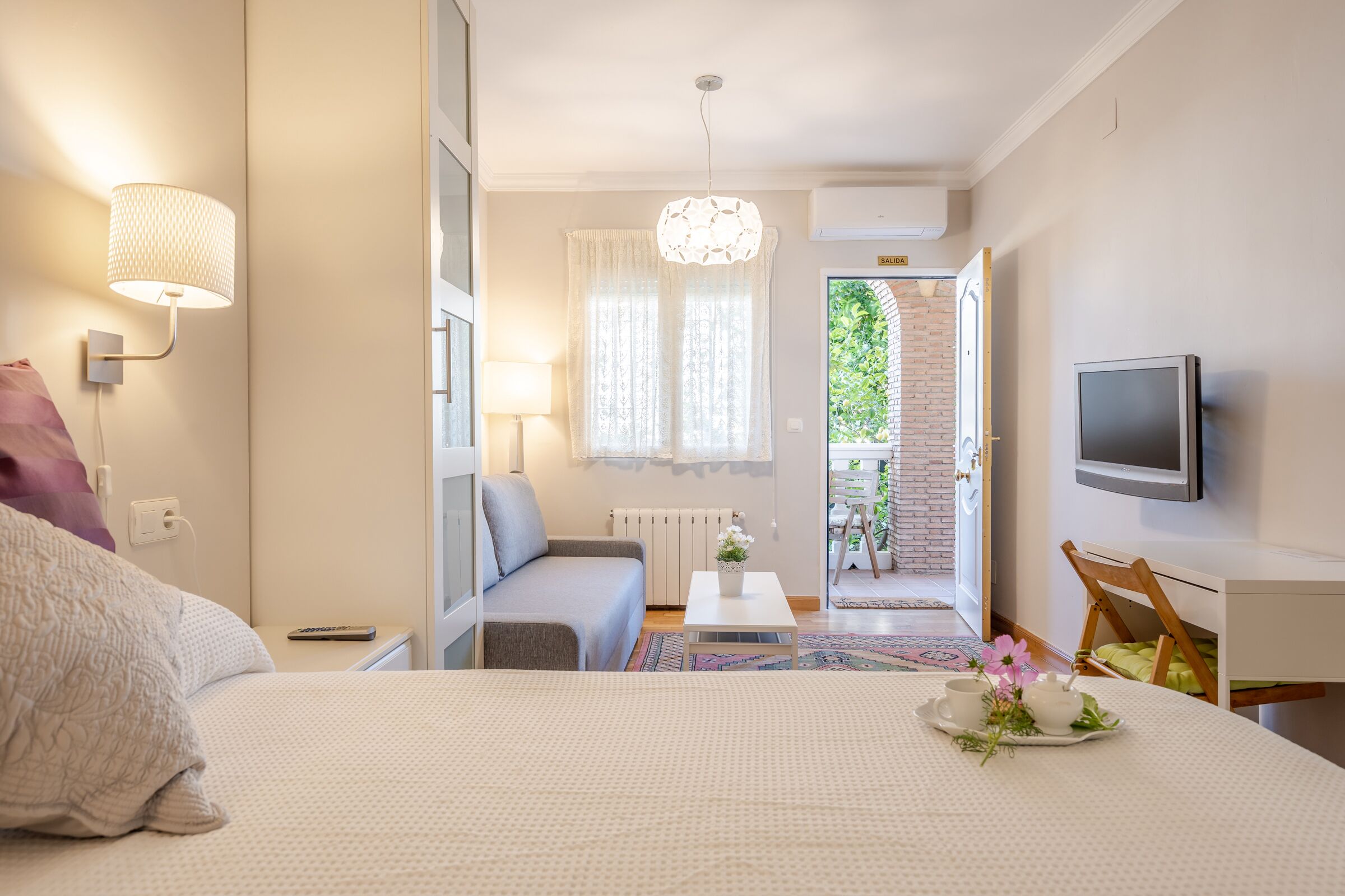 7 dormitorios, sistema de insonorización, tabla de planchar con plancha