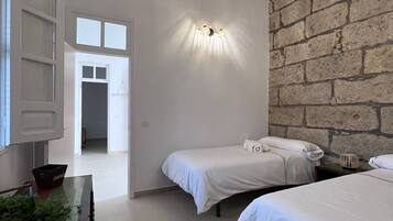 2 chambres, fer et planche Ă repasser, Wi-Fi gratuit, draps fournis