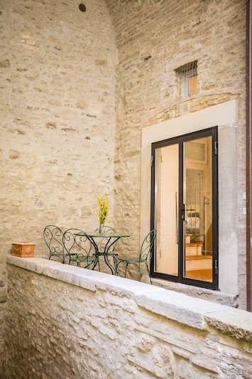 Outdoor balcony