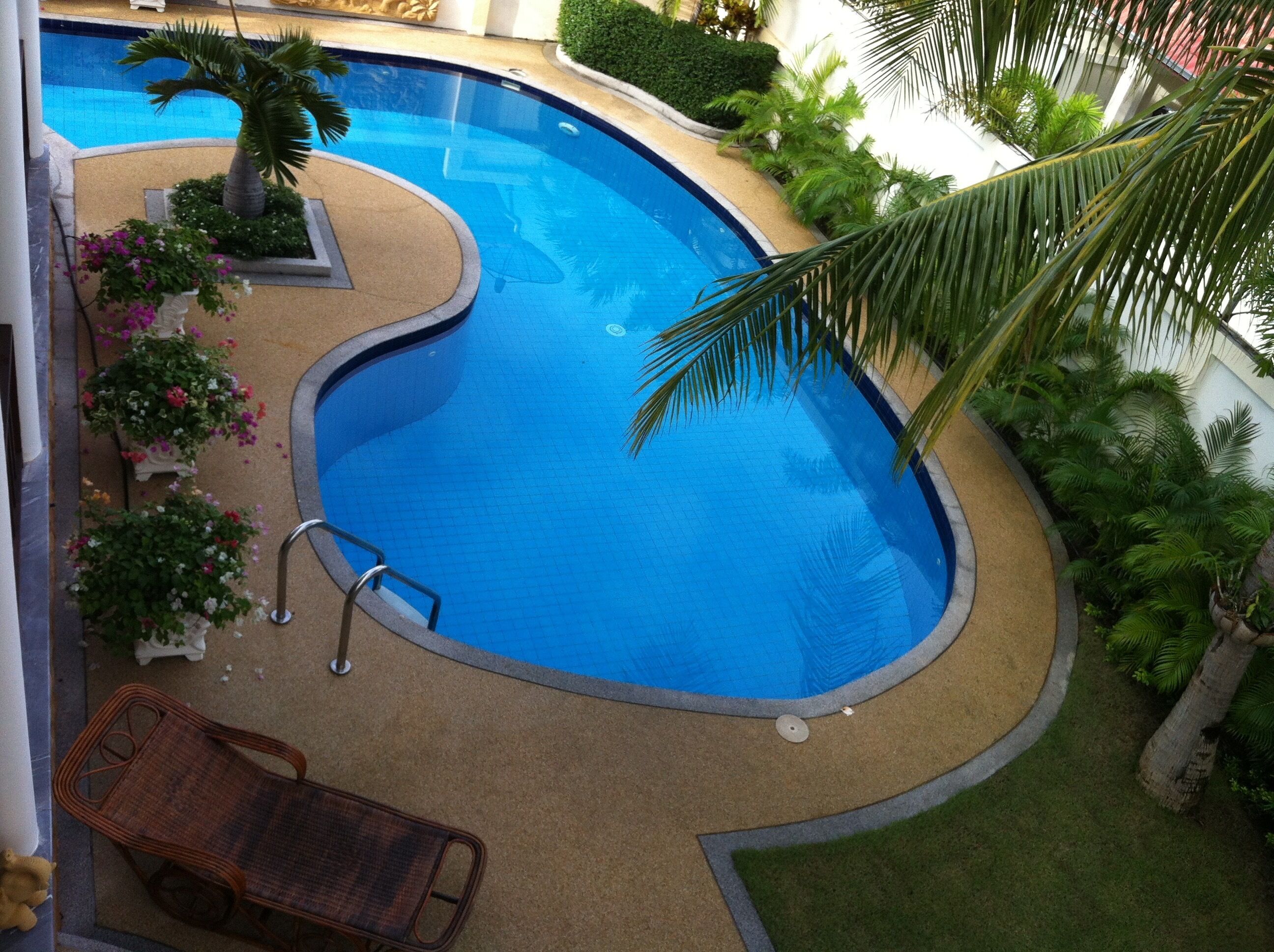 حمّام سباحة خارجي