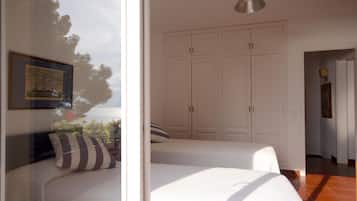 3 bedrooms, iron/ironing board, Internet, bed sheets