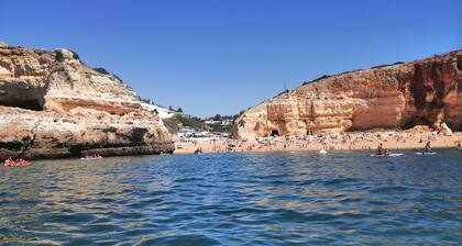 Superbe villa avec jacuzzi, sauna, bain turc, piscine chauffée et vue magnifique