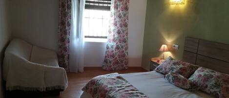 2 soveværelser, strygejern/strygebræt, internetforbindelse, sengetøj