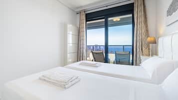 Coffres-forts dans les chambres, fer et planche Ă repasser