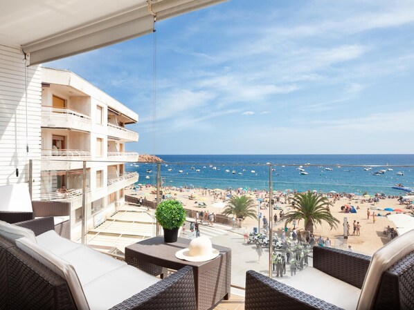 Property grounds - AMAZING FRONT SEA VIEWS APARTMENT (Tossa de Mar)