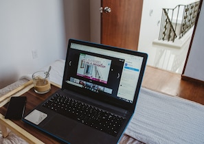 Executive Room, 1 King Bed, Non Smoking | Blackout curtains, iron/ironing board, free WiFi, bed sheets - Casa Mariel (San Luis Potosi)