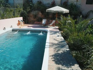 حمّام سباحة خارجي