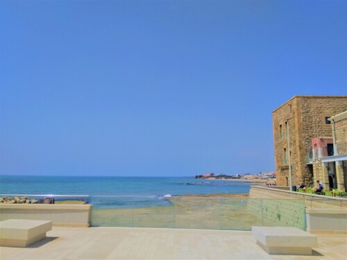 Villetta Rosso Corallo, beach house with garden of 200 square meters