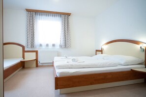 2 Schlafzimmer, Zimmersafe, Reisekinderbett, kostenloses WLAN