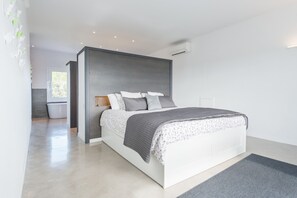 4 bedrooms, iron/ironing board, travel cot, free WiFi - SON VADOR Finca with pool for 8 in Santa Margalida (Santa Margalida)