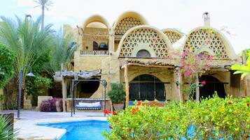 Bagian depan properti