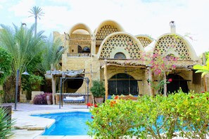 Front of property - Tunis Lake View (Yusuf as-Sidiq)