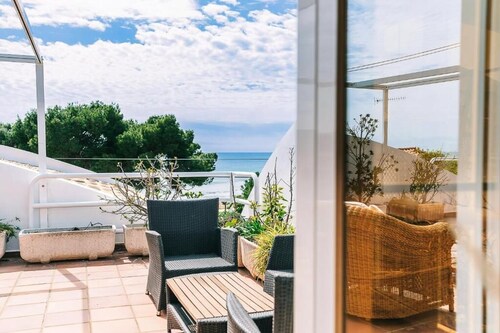 Beautiful   front of the Mediterranean Sea spectacular 2 minutes from the beach!