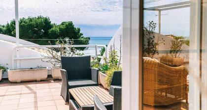 Beautiful front of the Mediterranean Sea spectacular 2 minutes from the beach!