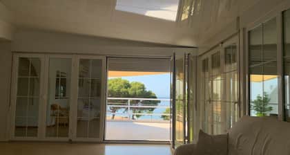 Beautiful front of the Mediterranean Sea spectacular 2 minutes from the beach!