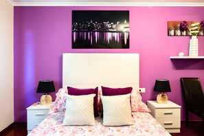 3 soverom, skrivebord, strykejern/-brett og wi-fi (inkludert)