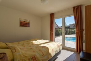 4 chambres, coffres-forts dans les chambres, Wi-Fi