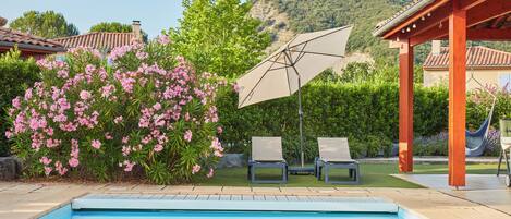 Piscina all'aperto, una piscina riscaldata