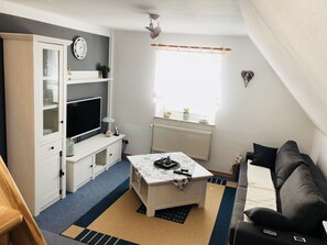 Smart TV, stereo, offices