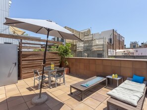 屋外ダイニングエリア