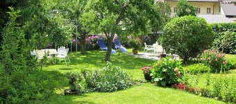 Apartment No. 2 with garden view