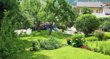 Ferienwohnung Nr. 2 mit Gartenblick