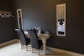 Individually decorated, individually furnished, desk, iron/ironing board - Armorica (Oranmore)