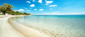 9-bed Sardinian villa – Scenic island escape for families & adventurers alike