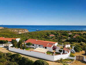 Exterior - 9-bed Sardinian villa – Scenic island escape for families & adventurers alike (Sant'Antioco)