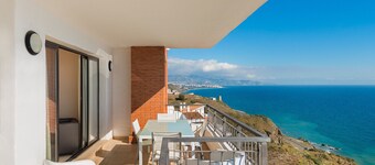 2 bedroom apartment front sea view