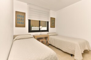 2 quartos, ferros/tábuas de passar roupa, Wi-Fi de cortesia
