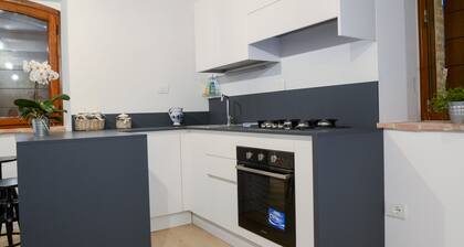 Casa Nel Sentiero (holiday home)