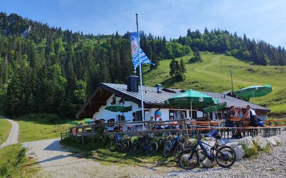 Cozy house with garden / near Simssee