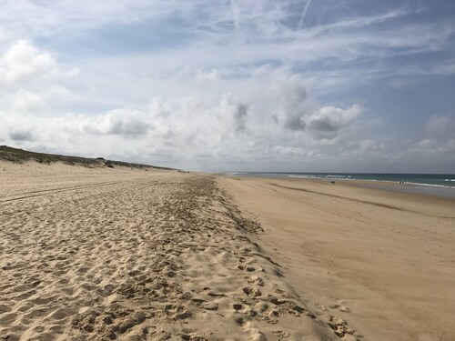 Villa Atlantique Coloniale: For 10P, heated 10m pool, 450m to the beach