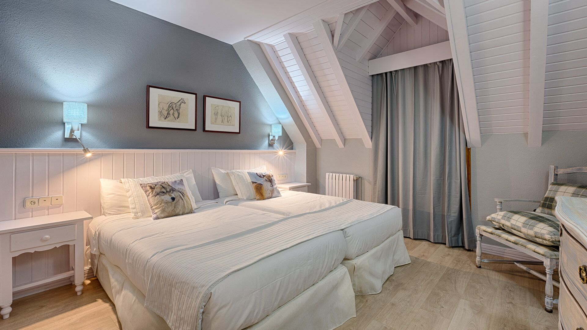 Premium bedding, free cribs/infant beds, free WiFi