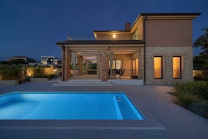 Outdoor pool - Villa NATHALIE with private pool, jacuzzi and outdoor sauna (Linardici)