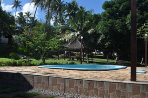 Pool - Chalet 1 in a quiet sitio with wonderful sea views (Camacari)