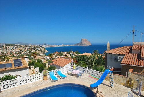 Magnifique maison de vacances avec piscine privée et vue magnifique sur la mer