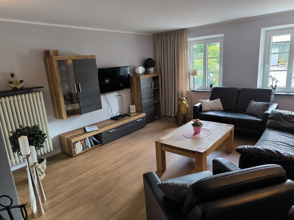 Téléviseur, foyer, console de jeux vidéo, lecteur de DVD