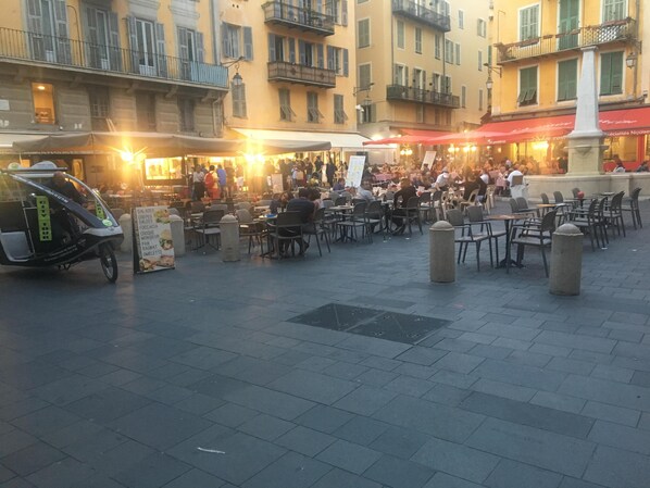 Restauration en plein air