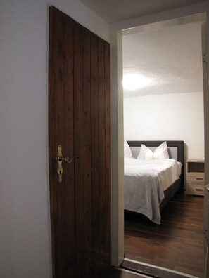 2 Schlafzimmer, Zimmersafe, Bügeleisen/Bügelbrett, kostenloses WLAN