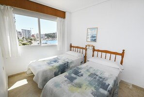 2 bedrooms, iron/ironing board, WiFi, bed sheets - A35 CASITA BLANCA ESC 2 5º 10 (Calpe / Calp)