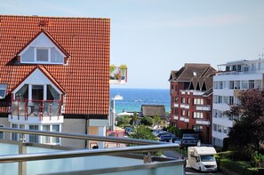 Property grounds - Sunny 2 room apartment near the beach with balcony and partial sea view (Scharbeutz)